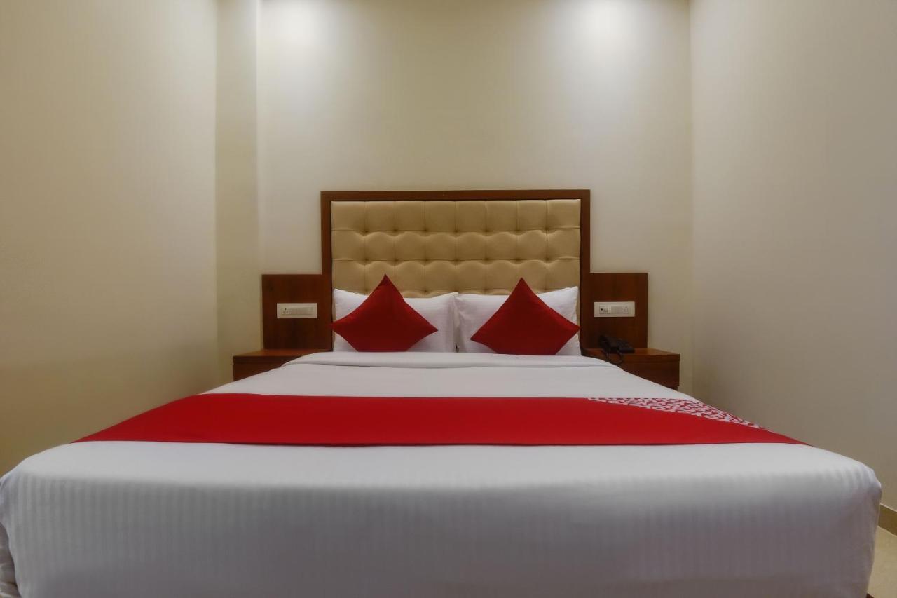 Oyo Shubham Residency Hotel Bhiwandi Exterior foto
