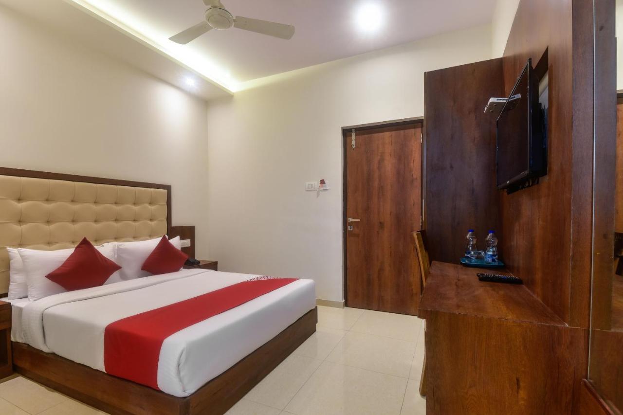 Oyo Shubham Residency Hotel Bhiwandi Exterior foto