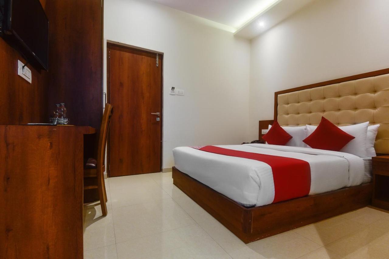 Oyo Shubham Residency Hotel Bhiwandi Exterior foto